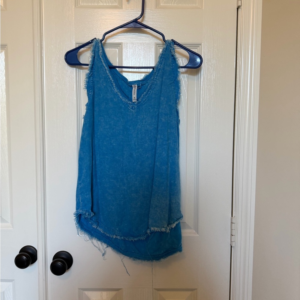 Zenana Outfitters Blue Frayed Hem Tank Top
